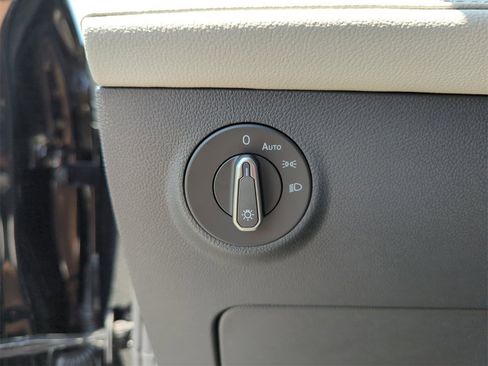 New 2025 Volkswagen Taos S image 34