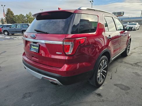 Used 2017 Ford Explorer Platinum image 6