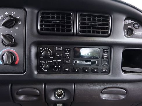 Used 2002 Dodge Ram 2500 Truck SLT image 41