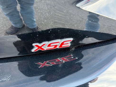 Used 2022 Toyota Corolla XSE image 11