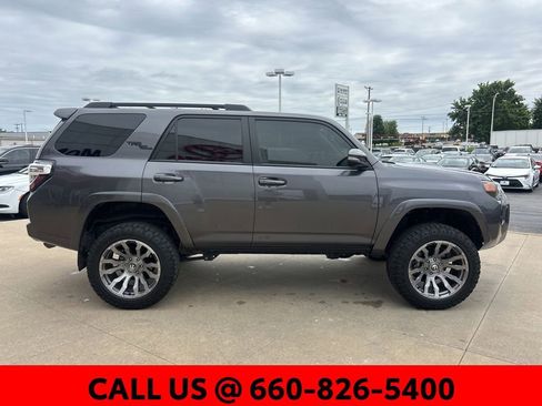 Used 2022 Toyota 4Runner TRD Off-Road Premium w/ TRD Black Wheel Package (TMS) AWD/4WD image 5