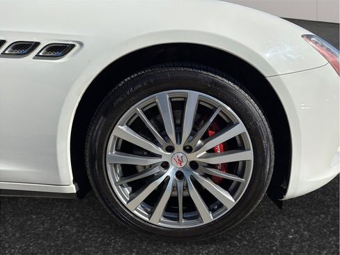 Used 2017 Maserati Quattroporte S RWD image 13