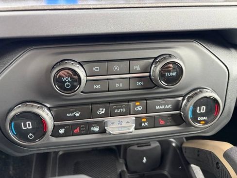 New 2025 Ford Bronco Badlands AWD/4WD image 16