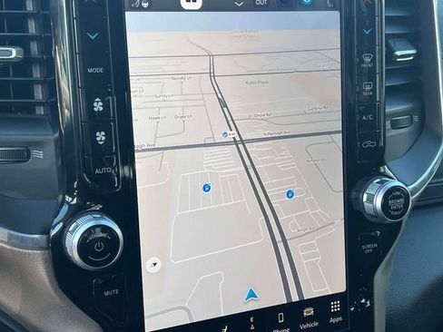 Used 2024 RAM 2500 Laramie AWD/4WD image 40