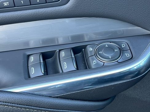 Certified 2024 Cadillac XT4 Premium Luxury image 12