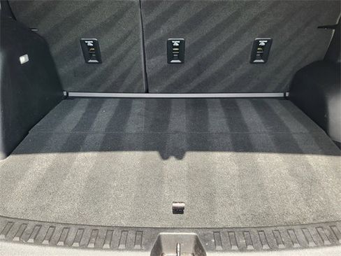 Used 2026 Chevrolet Equinox LT image 32