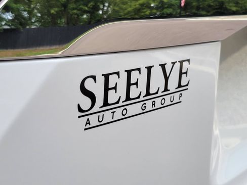 Used 2020 GMC Acadia SLT w/ Trailering Package FWD image 35