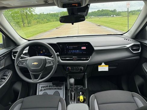 New 2026 Chevrolet TrailBlazer LT w/ Driver Confidence Package FWD image 16