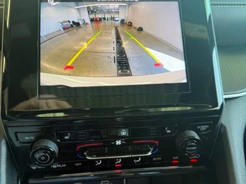 Used 2023 Jeep Grand Cherokee L Laredo AWD/4WD image 13