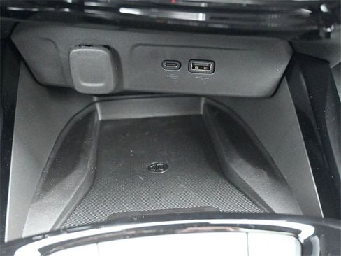 New 2026 Chevrolet Trax RS w/ Sunroof Package image 29