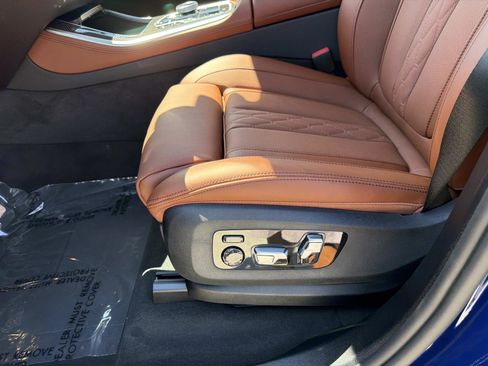 New 2026 BMW X5 M60i w/ Executive Package image 17