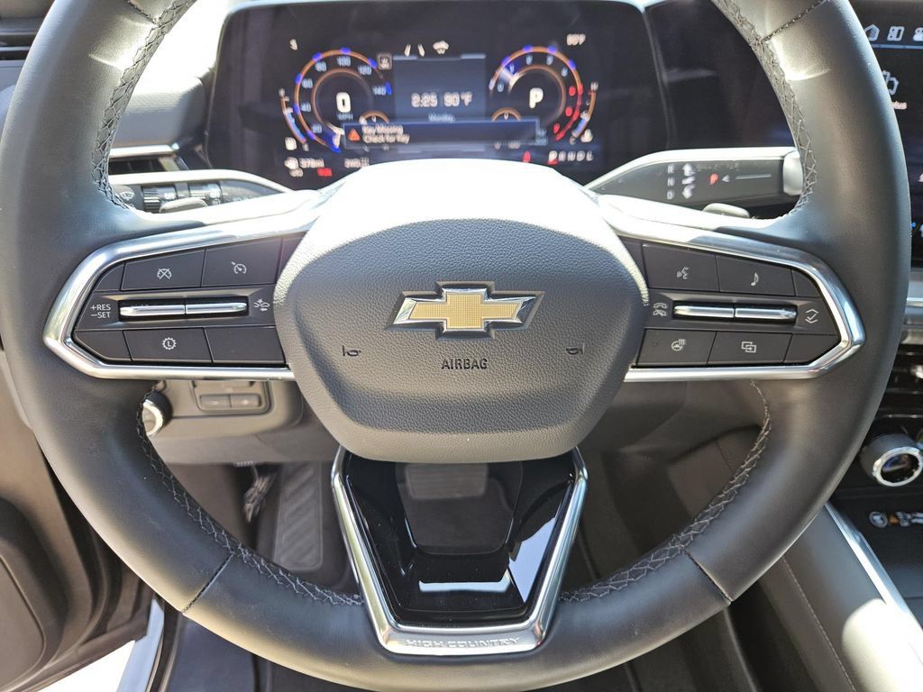 Used 2025 Chevrolet Tahoe High Country AWD/4WD image 23