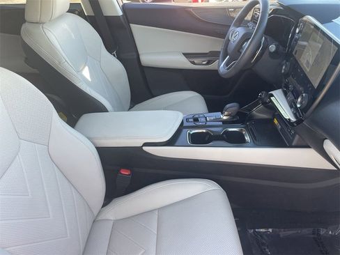 Used 2025 Lexus NX 300h AWD w/ Luxury Package image 11