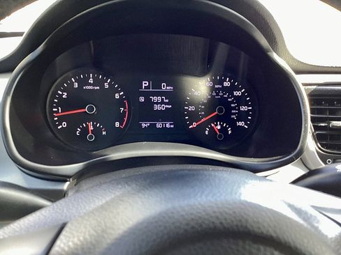 Used 2022 Kia Rio S image 11