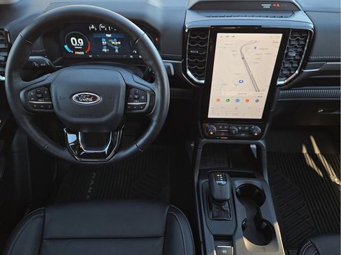 Used 2024 Ford Ranger Lariat w/ Trailer Tow Package image 10