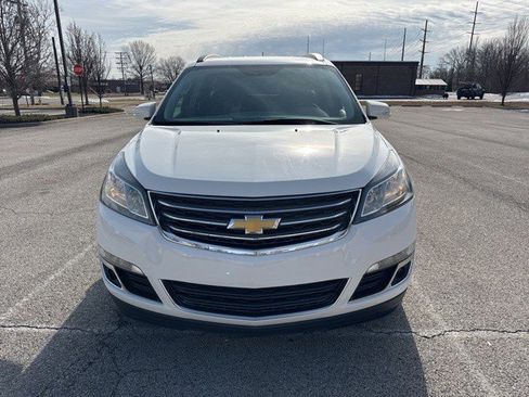 Used 2015 Chevrolet Traverse LT w/ Style and Technology Package image 3