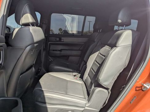 Used 2024 Hyundai Santa Fe Calligraphy FWD image 13