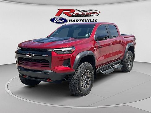 Used 2025 Chevrolet Colorado ZR2 w/ Technology Package AWD/4WD image 1
