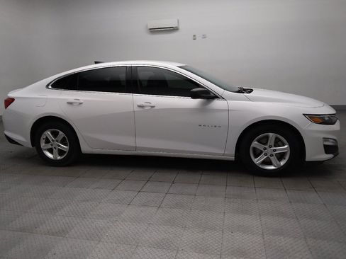 Used 2022 Chevrolet Malibu LS FWD image 11