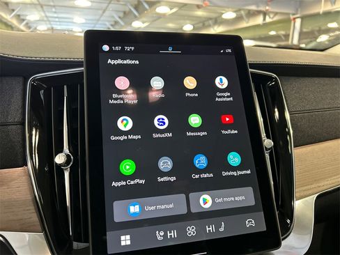 Certified 2025 Volvo XC90 B6 Plus image 16