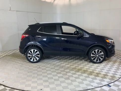 Used 2022 Buick Encore Preferred w/ Safety Package II AWD/4WD image 2