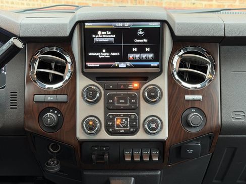 Used 2014 Ford F350 Lariat image 28