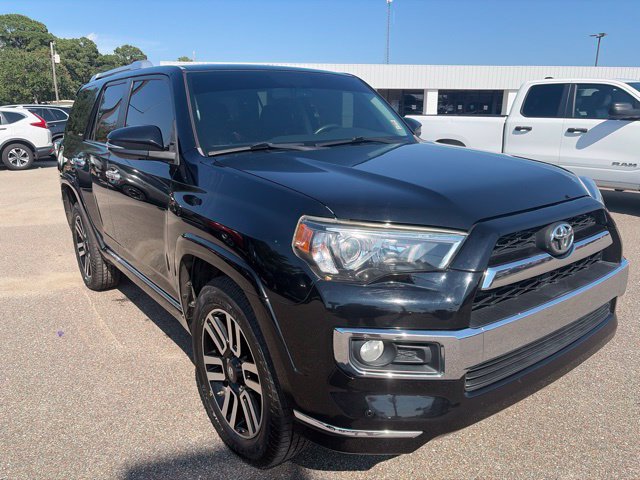 Used 2018 Toyota 4Runner Limited AWD/4WD image 2