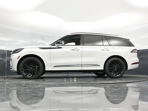 Used 2025 Lincoln Aviator Reserve w/ Equipment Group 201A AWD/4WD image 61
