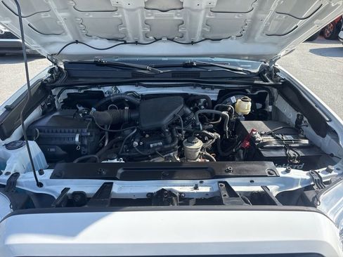 Used 2021 Toyota Tacoma SR w/ SR Convenience Package image 29