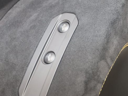 Used 2020 McLaren 570S Coupe RWD image 43