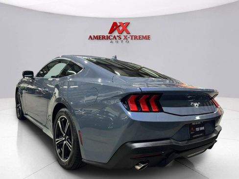 Used 2025 Ford Mustang Coupe image 5