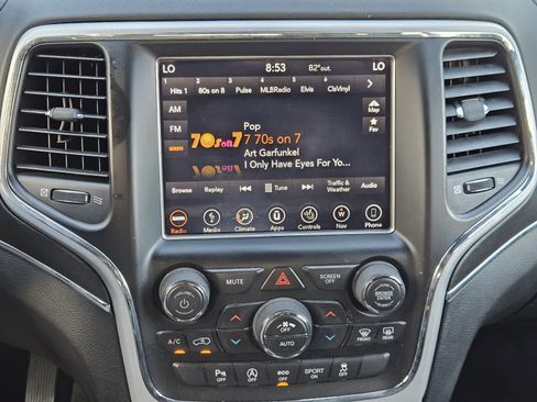Used 2018 Jeep Grand Cherokee Limited RWD image 15