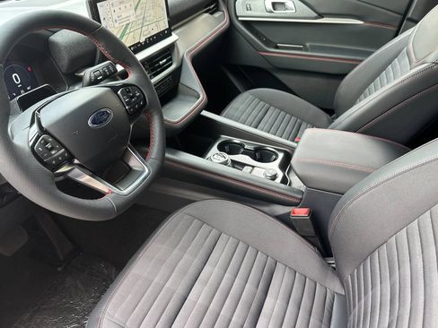 New 2026 Ford Explorer ST-Line w/ ST-Line Street Pack RWD image 10