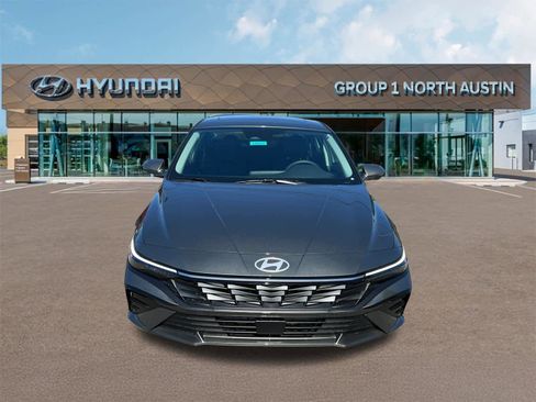 New 2026 Hyundai Elantra Limited FWD image 2