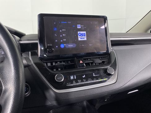 Used 2024 Toyota Corolla LE image 37