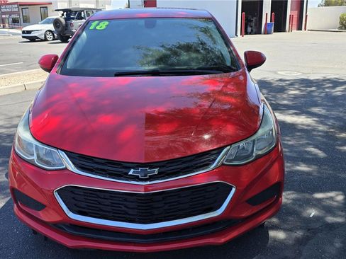 Used 2018 Chevrolet Cruze LS FWD image 2