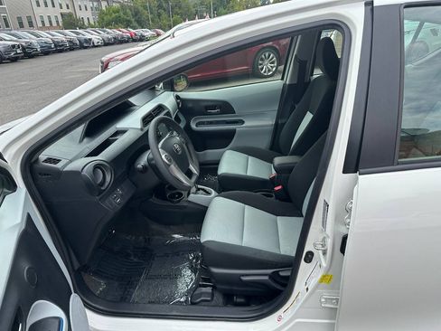 Used 2012 Toyota Prius C Three FWD image 4