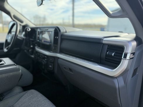 Used 2025 Ford F250 XLT image 46