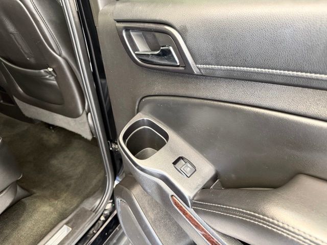 Used 2016 GMC Yukon XL SLT w/ Open Road Package AWD/4WD image 33