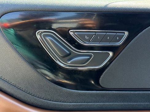 Used 2022 Lincoln Aviator Reserve AWD/4WD image 22