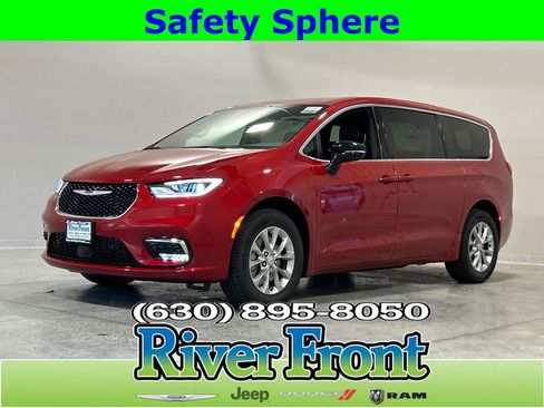 New 2026 Chrysler Pacifica Select image 1