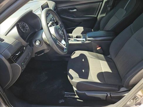 Used 2025 Nissan Sentra SV w/ Trunk Package FWD image 18