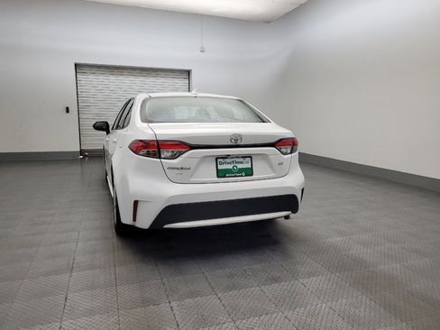 Used 2022 Toyota Corolla LE image 6