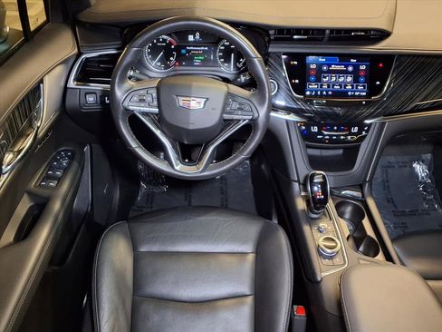 Certified 2025 Cadillac XT6 Premium Luxury image 16