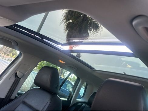 Used 2016 Volkswagen Tiguan SE image 14