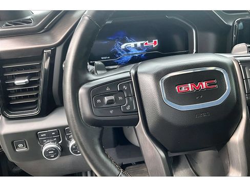 Used 2024 GMC Sierra 1500 AT4 w/ Technology Package AWD/4WD image 12