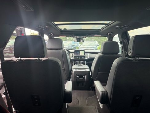 Used 2024 Chevrolet Tahoe LT w/ Luxury Package image 25