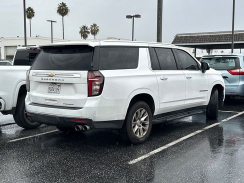 Used 2021 Chevrolet Suburban Premier w/ Premium Package image 3