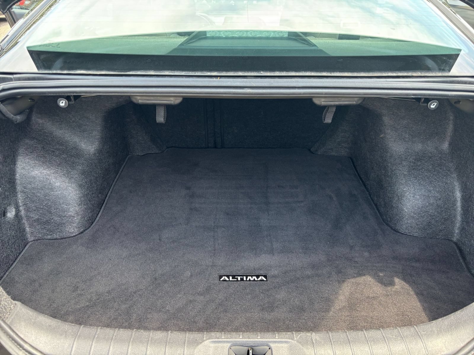 Used 2025 Nissan Altima 2.5 SV FWD image 30