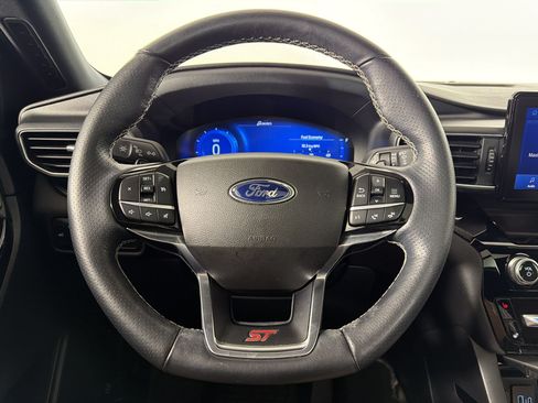 Used 2022 Ford Explorer ST w/ ST Street Pack AWD/4WD image 9